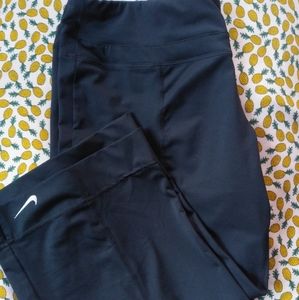 Nike Dri Fit Workout/Running Capri Leggings